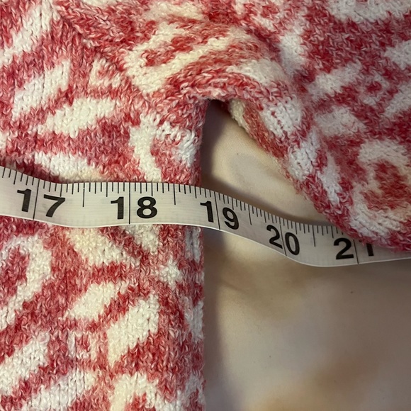 Woman’s pink white heart fair isle crewneck sweater by Bass size Small cozy ski - Picture 6 of 7